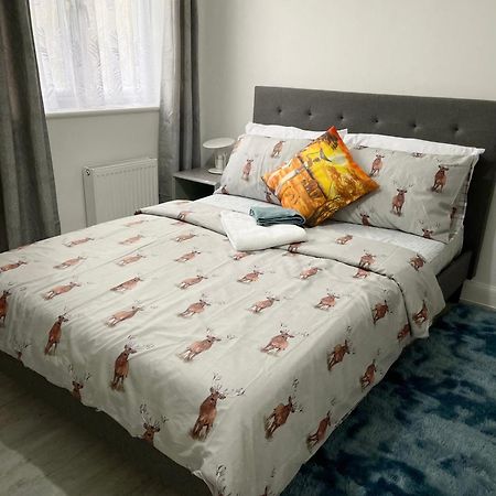 Stanton - Impeccable And Stylish 2 Bedroom Dagenham Esterno foto